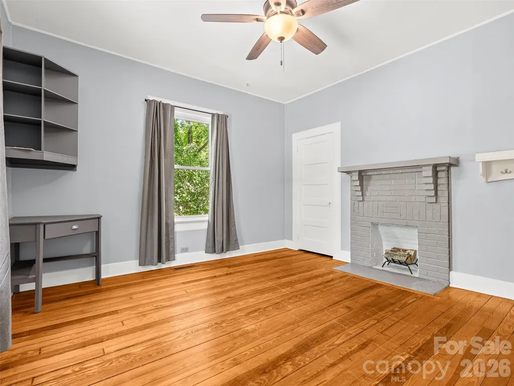 125 Edwards Avenue Swannanoa NC 28778