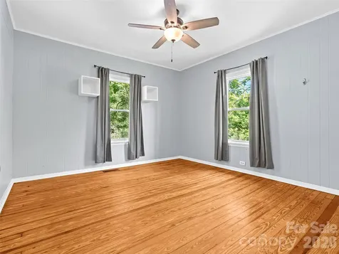 125 Edwards Avenue Swannanoa NC 28778