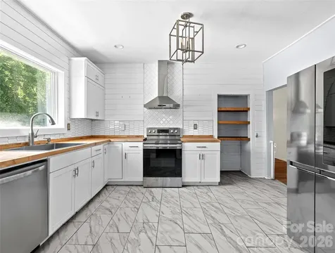 125 Edwards Avenue Swannanoa NC 28778