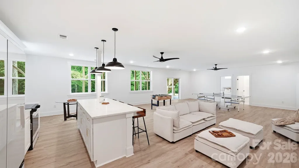 825 Breezewood Drive Charlotte NC 28262