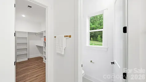825 Breezewood Drive Charlotte NC 28262