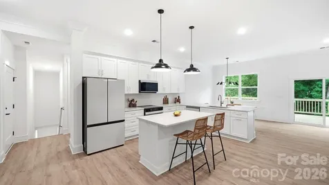 825 Breezewood Drive Charlotte NC 28262