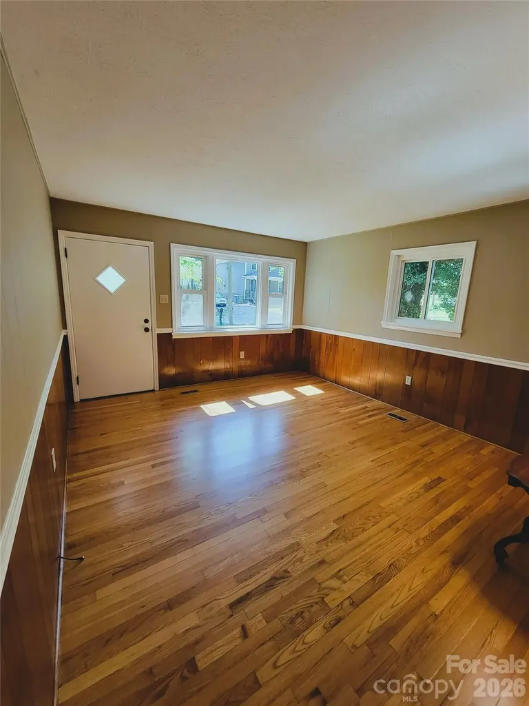 25 Browndale Road Asheville NC 28805