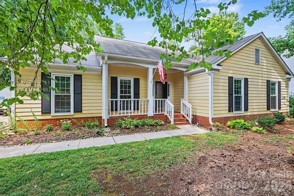 4300 Saxonbury Way Charlotte NC 28269