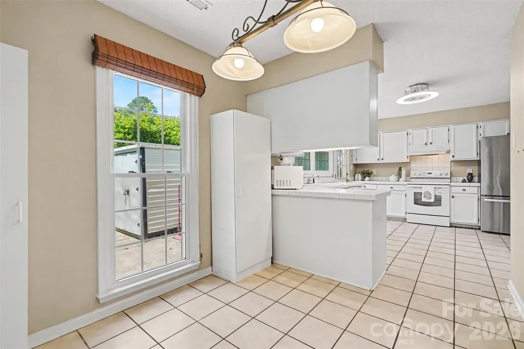 4300 Saxonbury Way Charlotte NC 28269