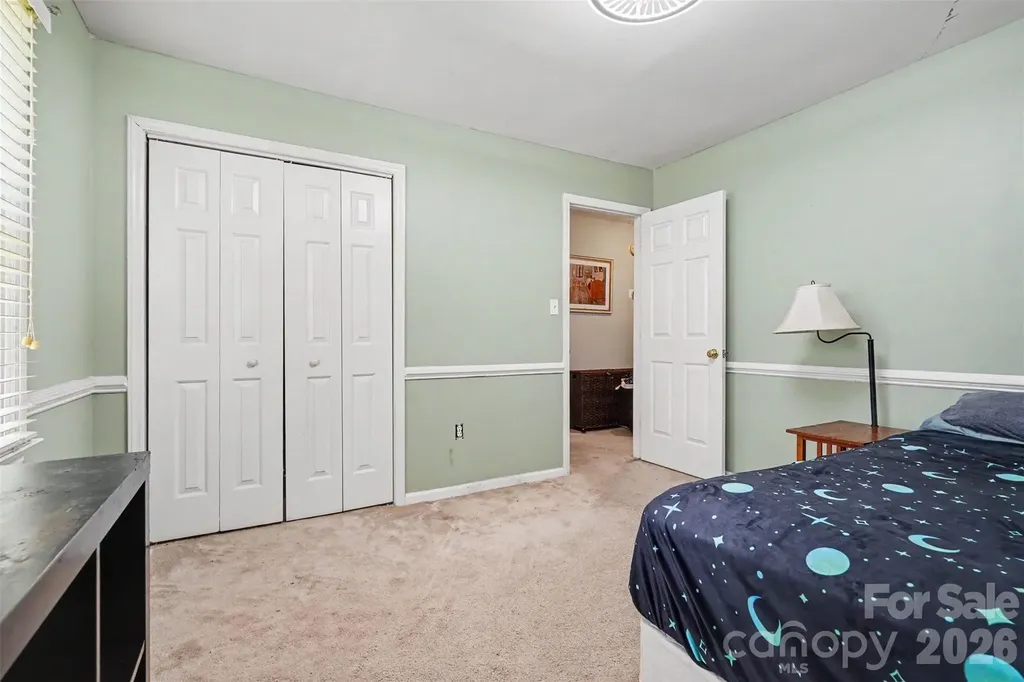 4300 Saxonbury Way Charlotte NC 28269