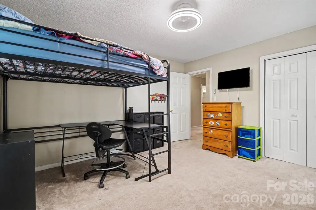 4300 Saxonbury Way Charlotte NC 28269