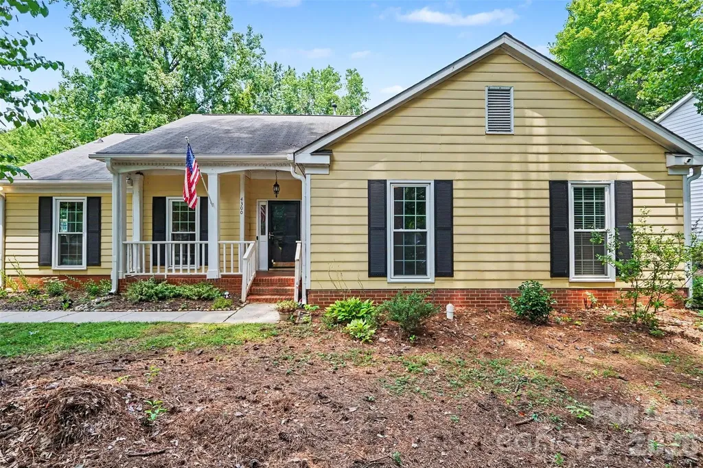 4300 Saxonbury Way Charlotte NC 28269