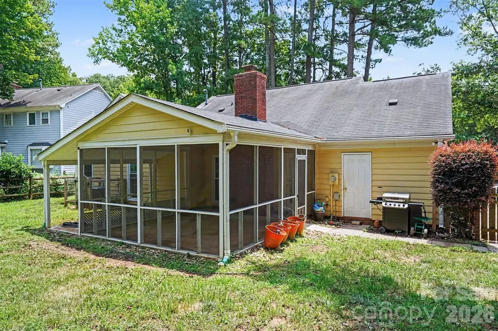 4300 Saxonbury Way Charlotte NC 28269