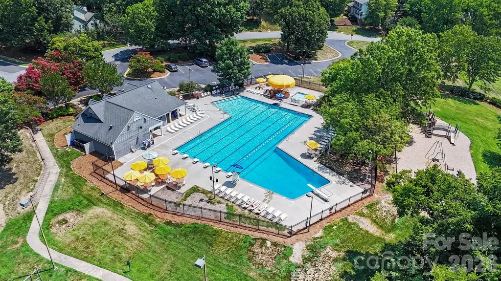 4300 Saxonbury Way Charlotte NC 28269