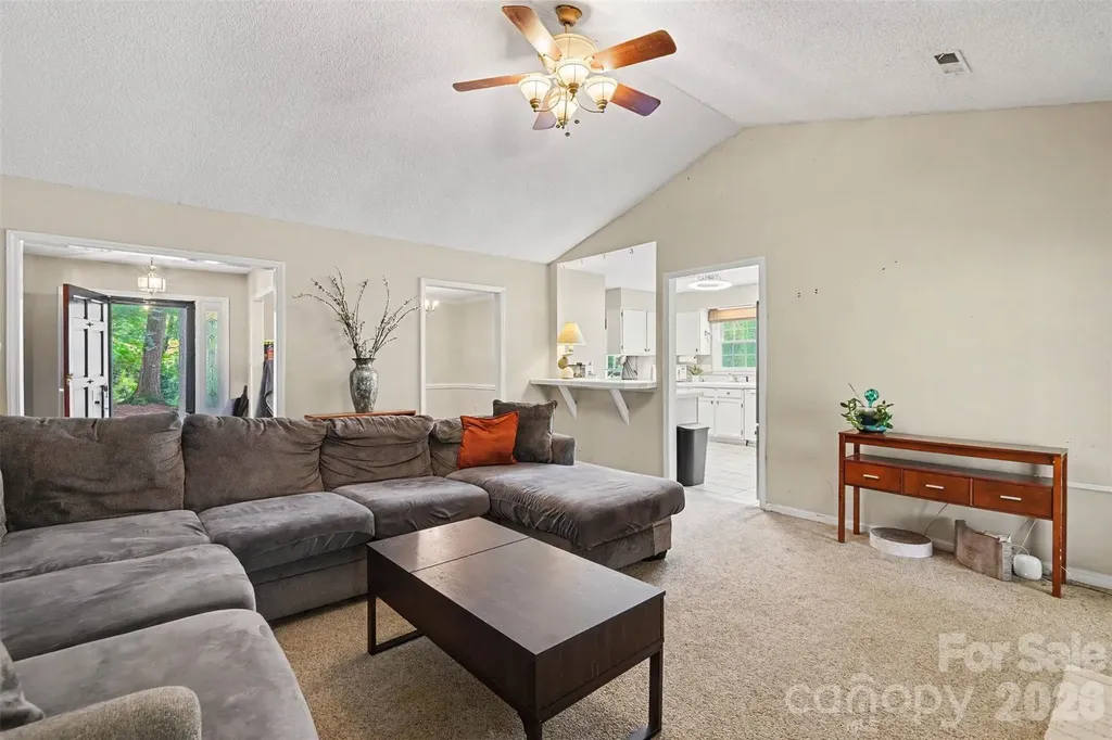 4300 Saxonbury Way Charlotte NC 28269