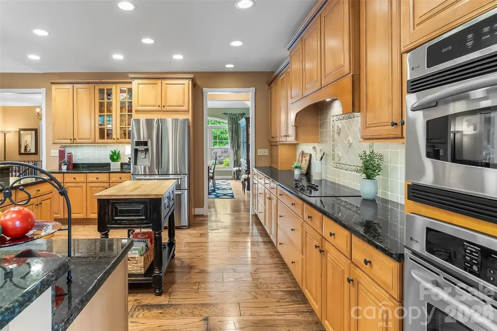 483 Cross Creek Drive Marion NC 28752