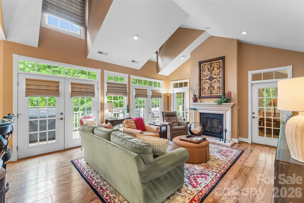 483 Cross Creek Drive Marion NC 28752