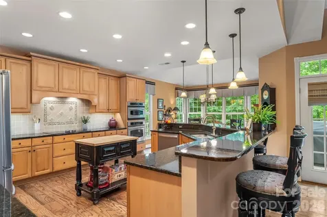 483 Cross Creek Drive Marion NC 28752