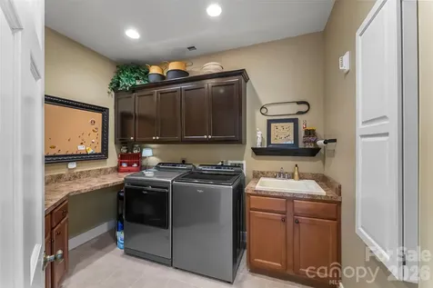 483 Cross Creek Drive Marion NC 28752
