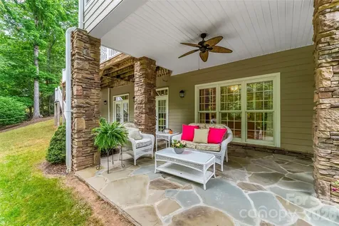 483 Cross Creek Drive Marion NC 28752