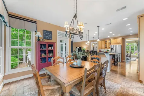 483 Cross Creek Drive Marion NC 28752