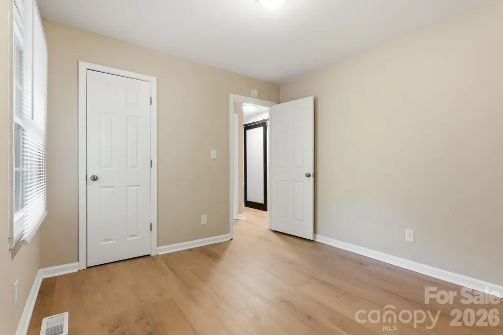 364 Leafmore Drive Charlotte NC 28213