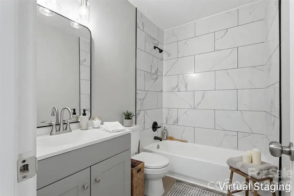 364 Leafmore Drive Charlotte NC 28213