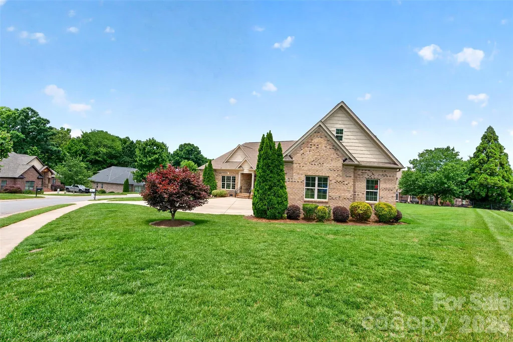 2330 Shiny Leaf Drive Denver NC 28037