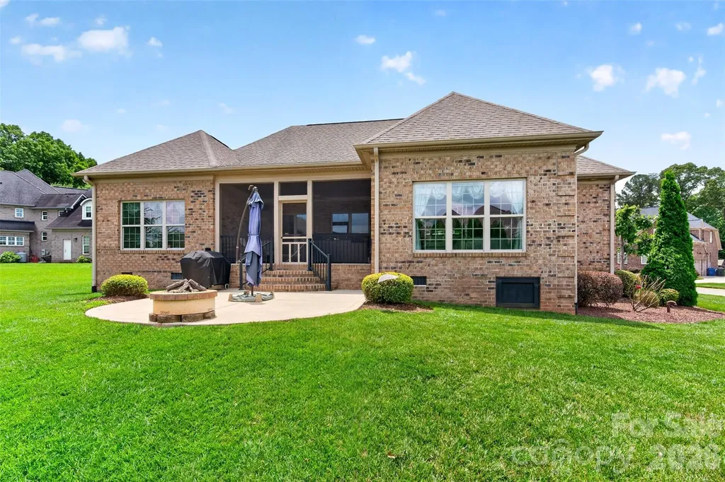 2330 Shiny Leaf Drive Denver NC 28037
