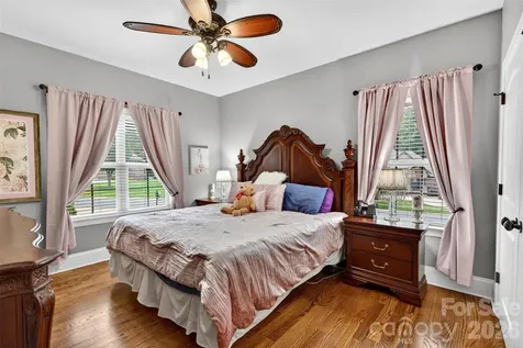 2330 Shiny Leaf Drive Denver NC 28037