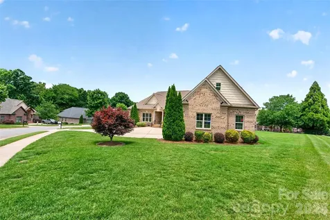 2330 Shiny Leaf Drive Denver NC 28037