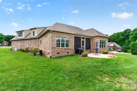 2330 Shiny Leaf Drive Denver NC 28037
