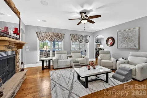 2330 Shiny Leaf Drive Denver NC 28037