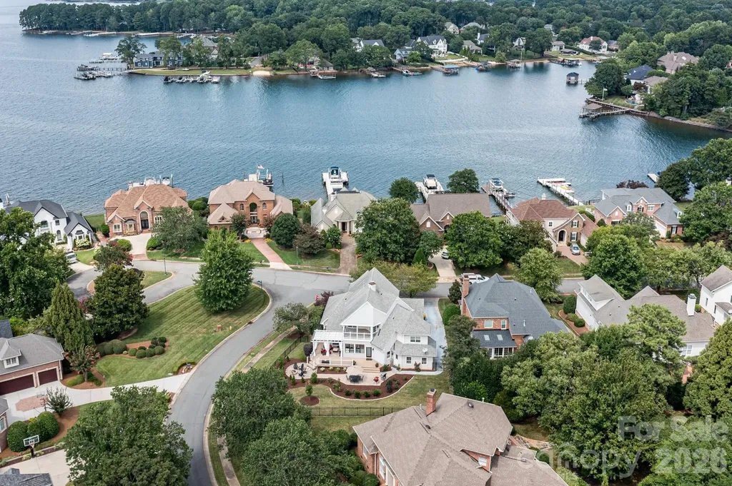 17626 Spinnakers Reach Drive Cornelius NC 28031