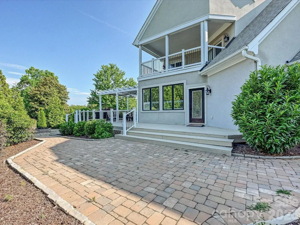 17626 Spinnakers Reach Drive Cornelius NC 28031