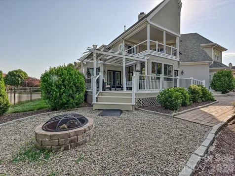 17626 Spinnakers Reach Drive Cornelius NC 28031