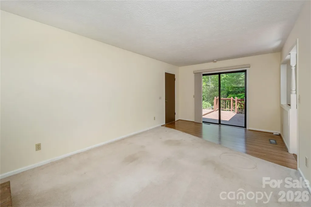 4 Galax Lane Hendersonville NC 28791