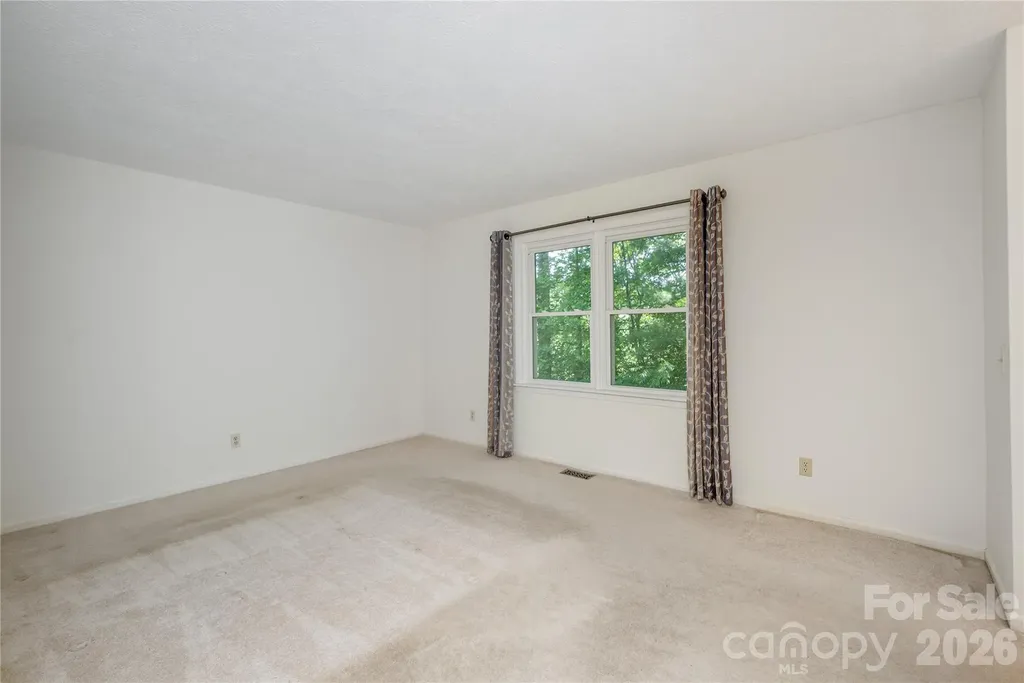 4 Galax Lane Hendersonville NC 28791