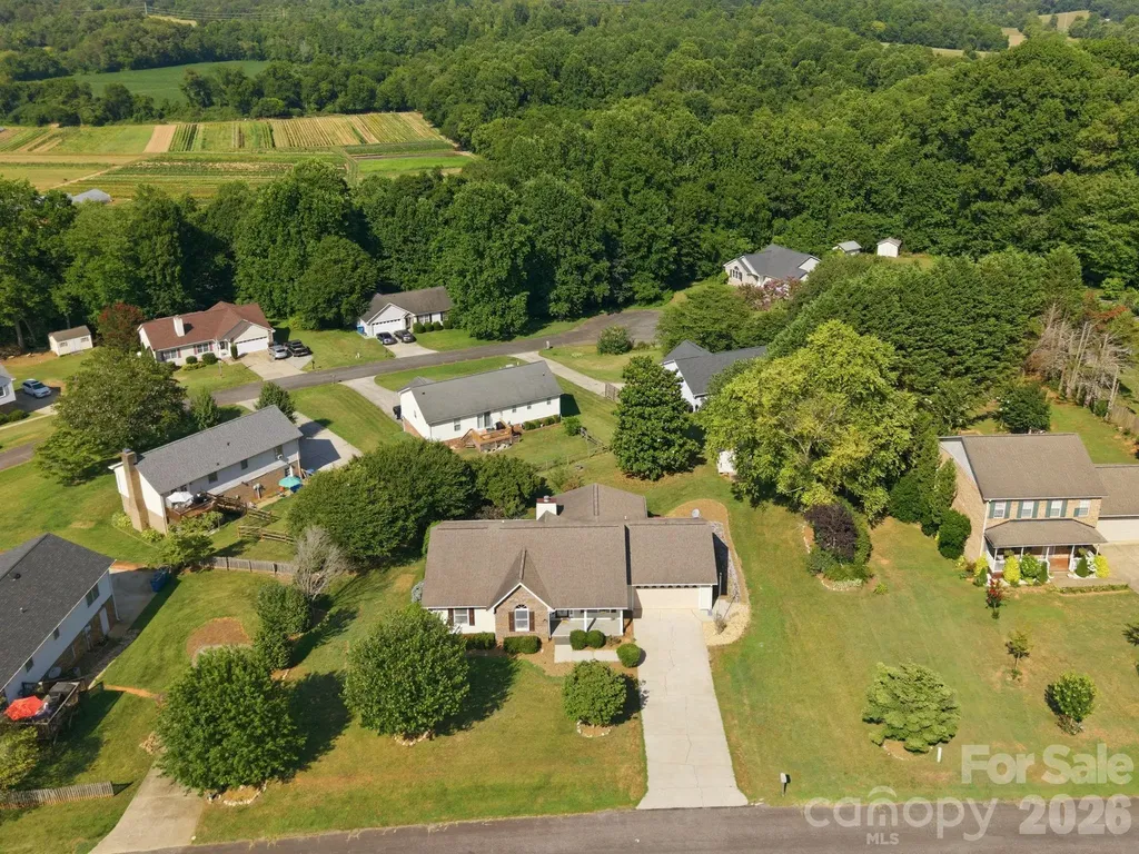 3842 Serenity Drive Hickory NC 28602