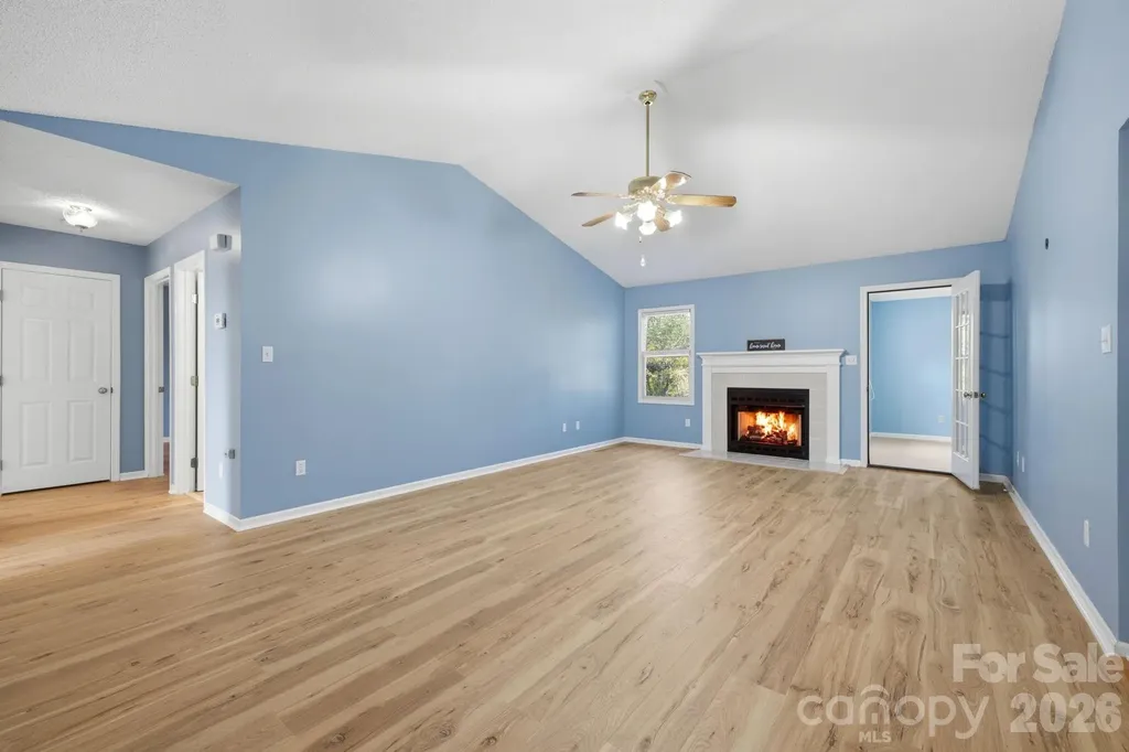 3842 Serenity Drive Hickory NC 28602