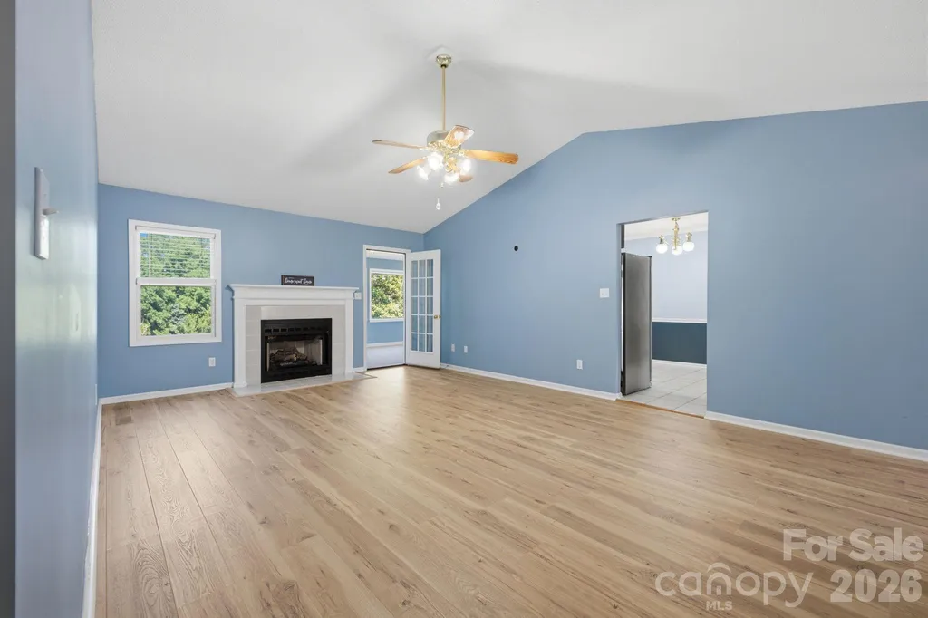 3842 Serenity Drive Hickory NC 28602