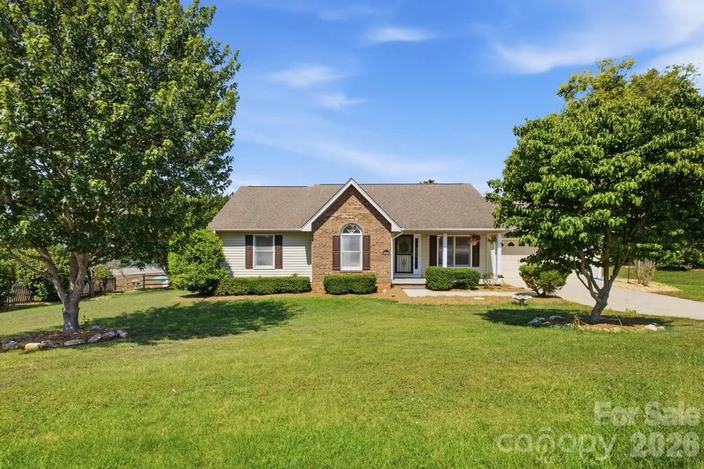 3842 Serenity Drive Hickory NC 28602