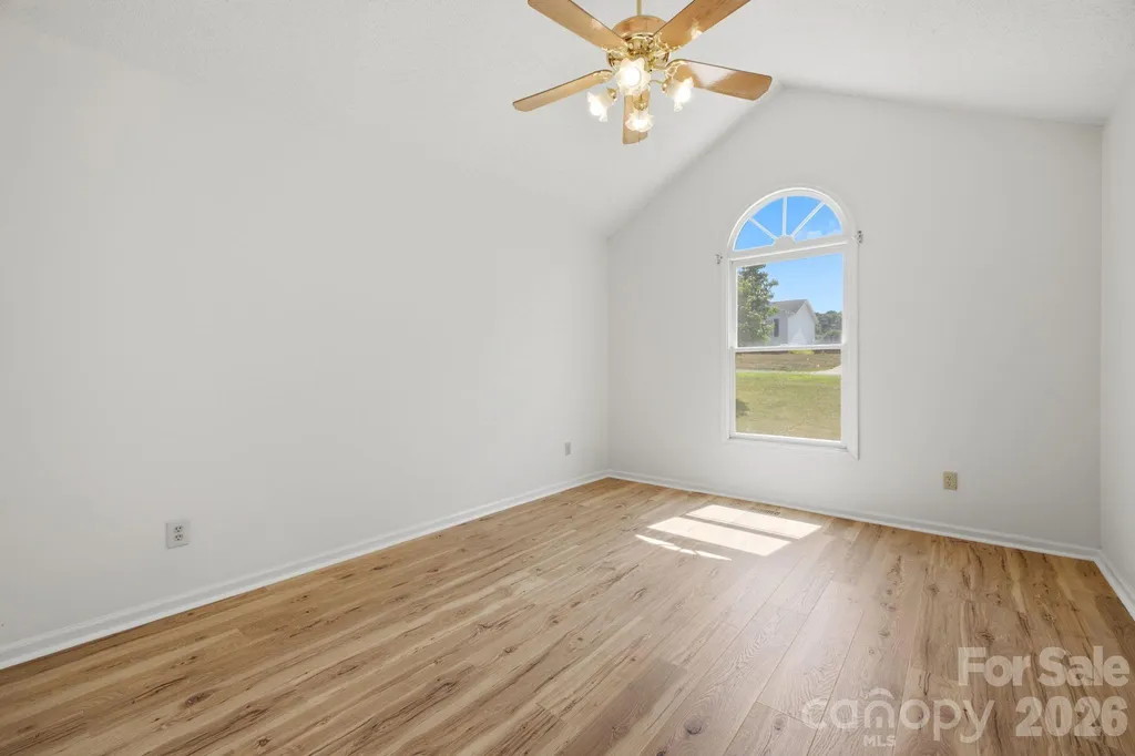 3842 Serenity Drive Hickory NC 28602