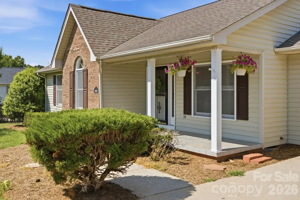 3842 Serenity Drive Hickory NC 28602