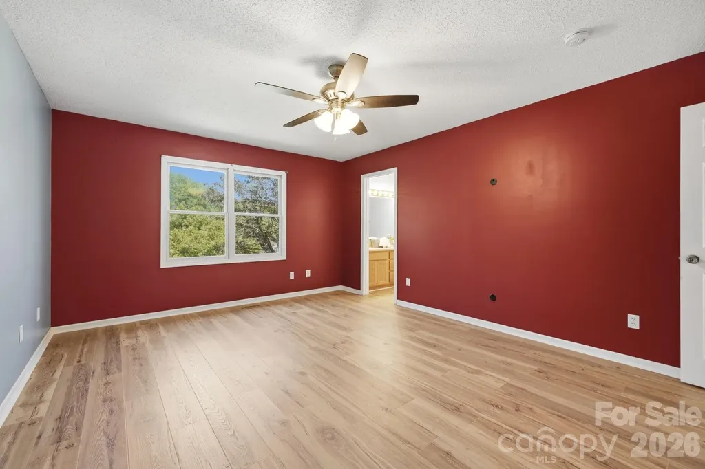 3842 Serenity Drive Hickory NC 28602