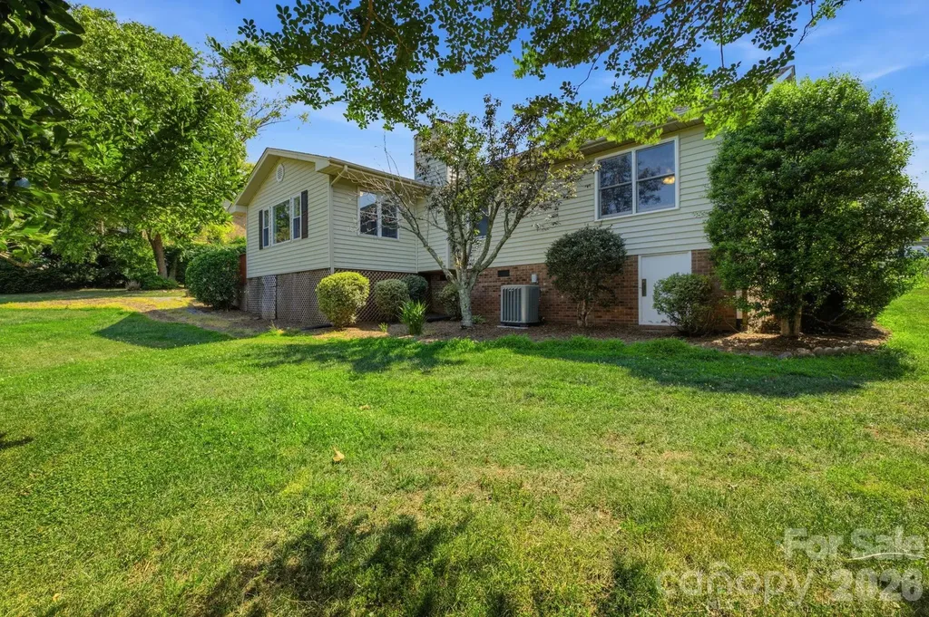 3842 Serenity Drive Hickory NC 28602