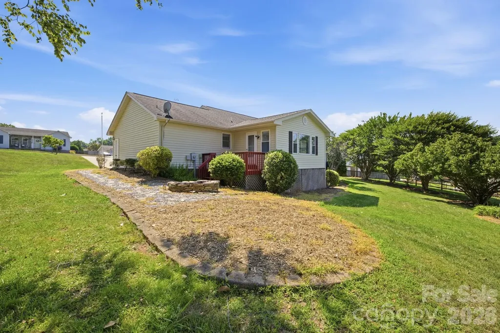 3842 Serenity Drive Hickory NC 28602
