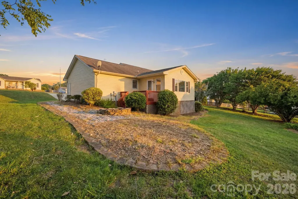 3842 Serenity Drive Hickory NC 28602