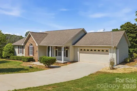 3842 Serenity Drive Hickory NC 28602