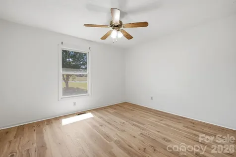3842 Serenity Drive Hickory NC 28602