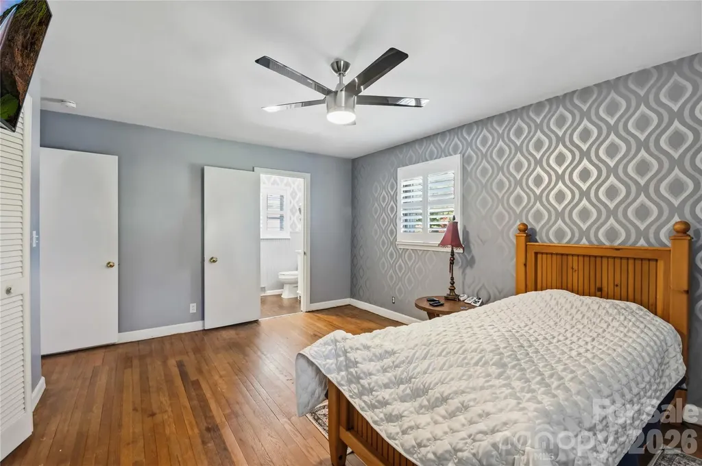 75 Hawthorne Drive Brevard NC 28712