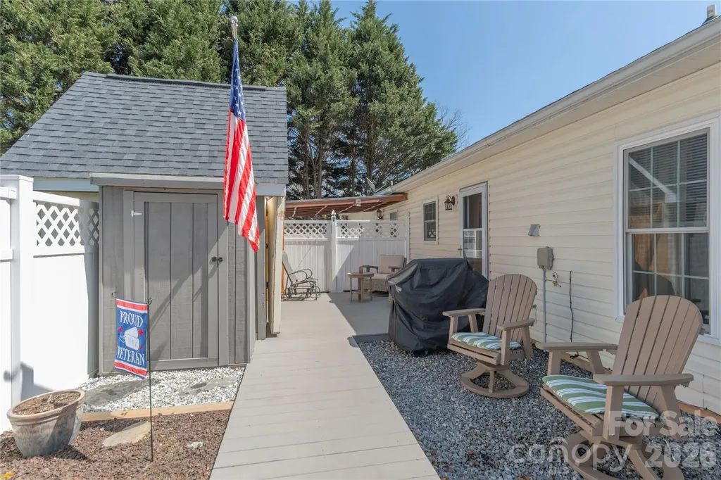 11 Pearl Street Black Mountain NC 28711