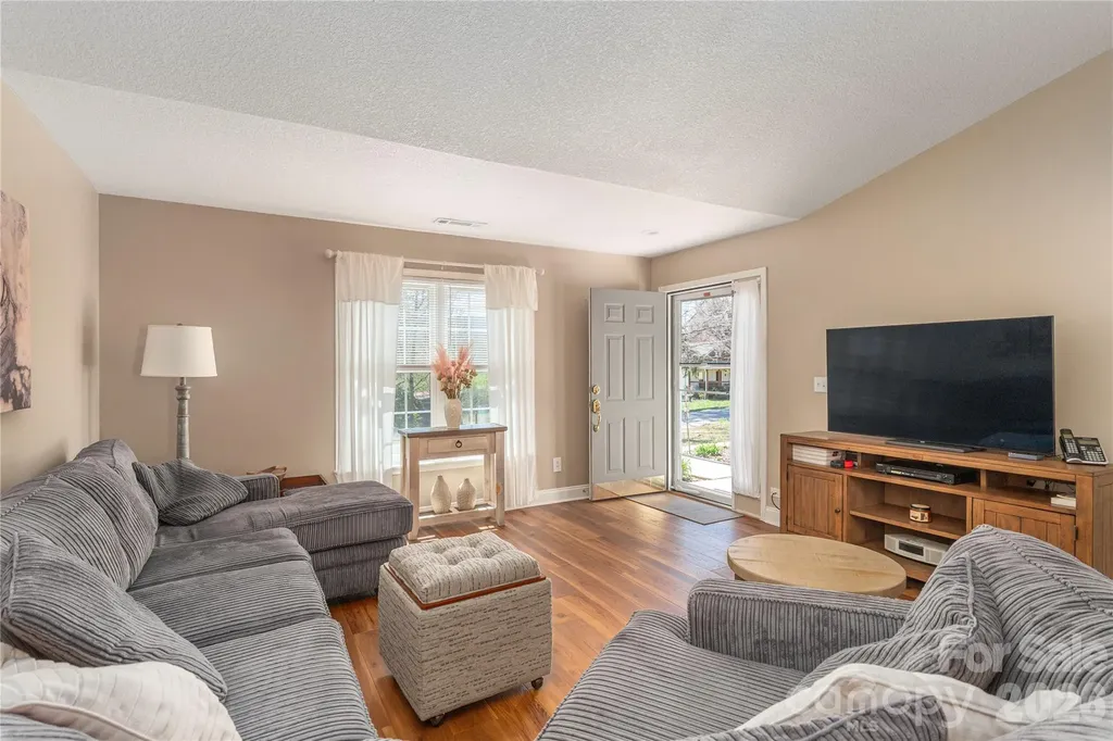 11 Pearl Street Black Mountain NC 28711