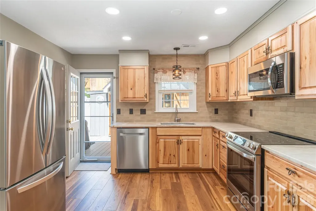 11 Pearl Street Black Mountain NC 28711